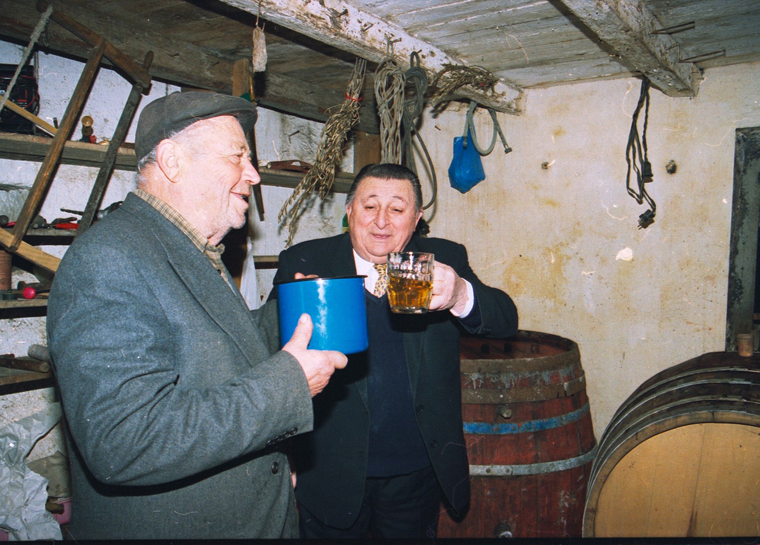 10. Živ bio u konobi Marko Bilosnić i Boris Palčić Caskin